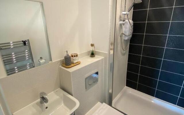 Oakgrove Apartment - 2 Bedroom with Terrance