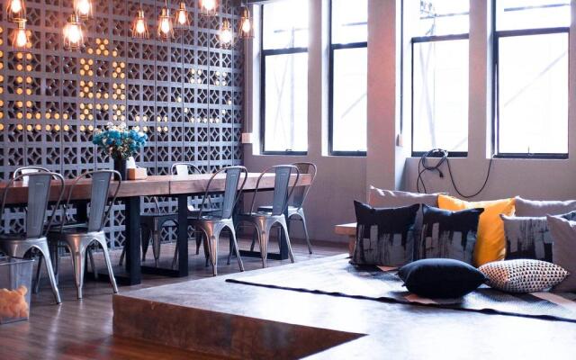 Silom SPACE Hostel