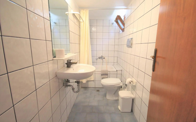 Delphi Hotel
