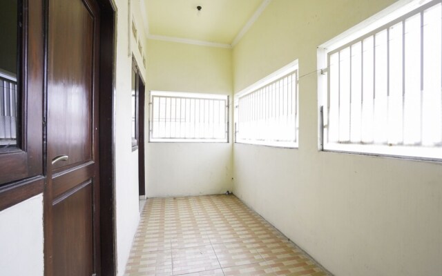 Madina Residence by OYO Rooms