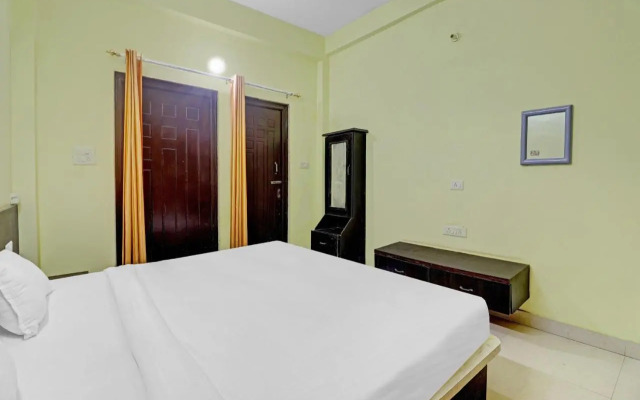 Pop 703878 Ag Yamuna Palace