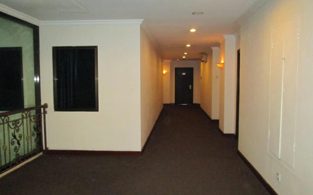 Hotel Kini