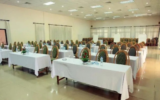 Lang Co Beach Resort