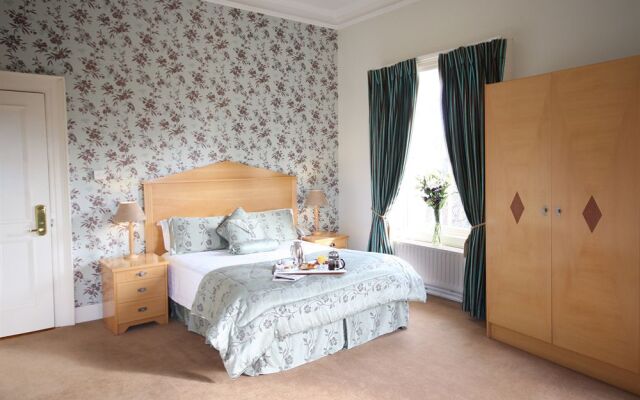 Cork's Vienna Woods Hotel & Villas
