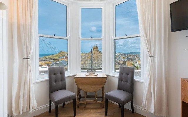 Hepworth Apartment