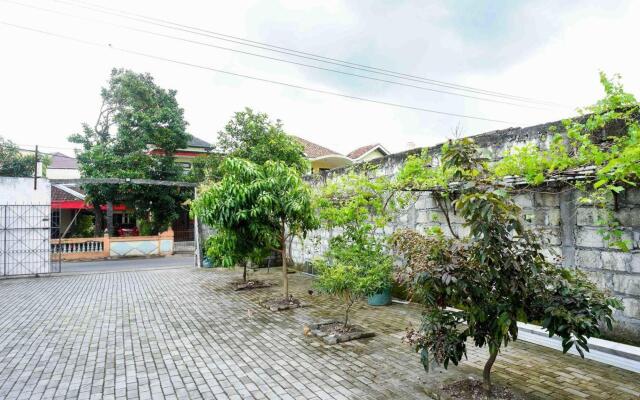 Urbanview Hotel Syariah Prambanan