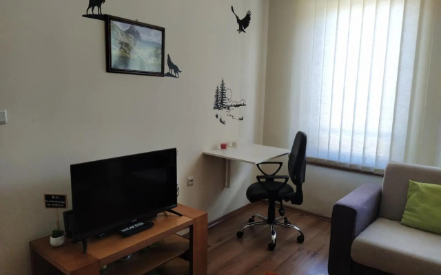 Pine Tree Apartment D34