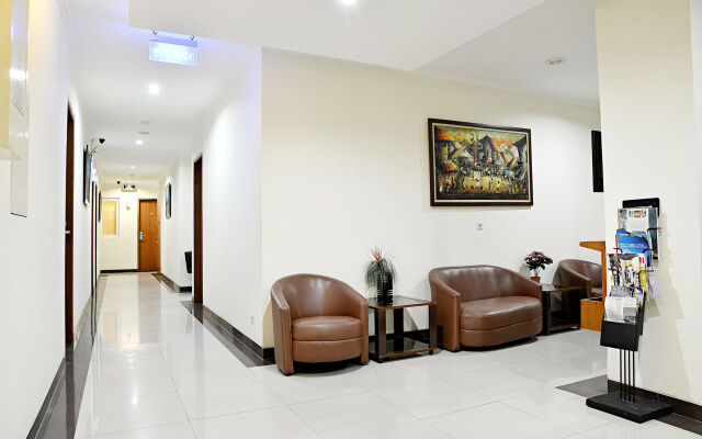 ZEN Rooms Benhil Tondano