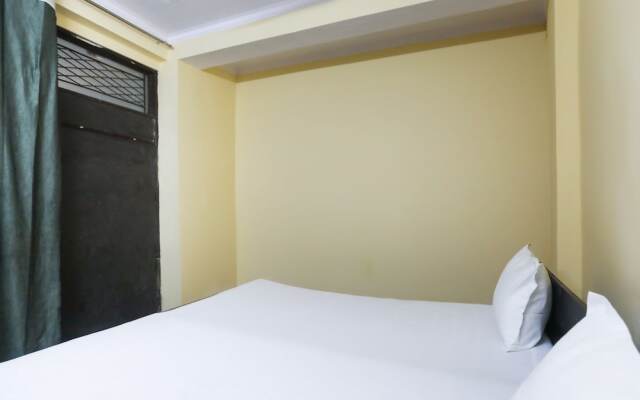 Spot on 61003 Kailash Dham