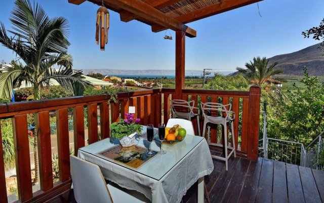 עדנת האוהבים - מתחם סוויטות זוגיות עם בריכה - Sea of the Galilee suites complex with swimming pool