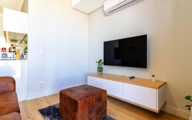 Alimama Spaces: the Pinnacle Ellipse