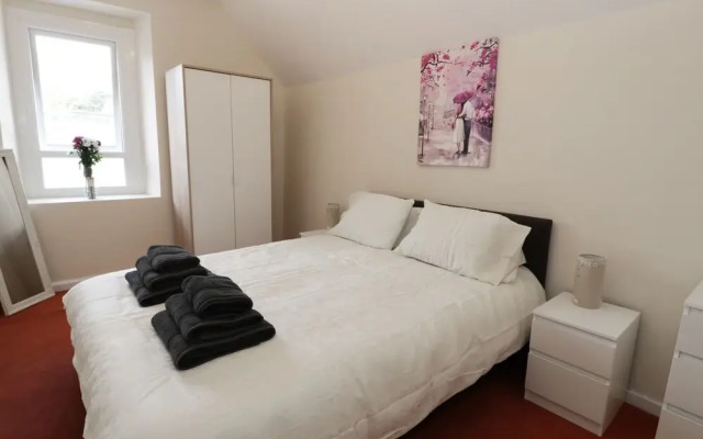 Station Apartment