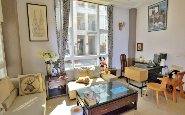 White Cotton Candy B&B