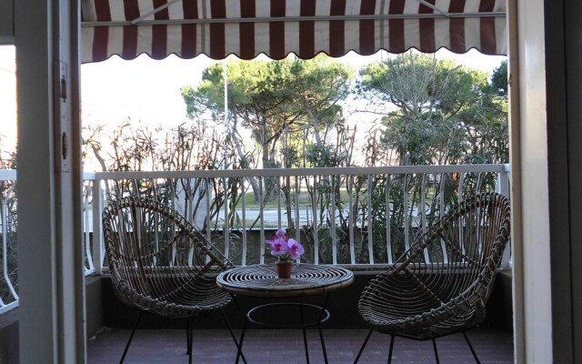 Enjoy the Pool in our Cozy Flat