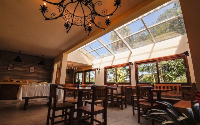 Pousada Paris Hostelli