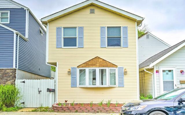 Family-friendly Keansburg Home: Walk to Beach!