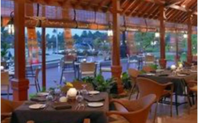 Radisson Plaza Resort & Spa