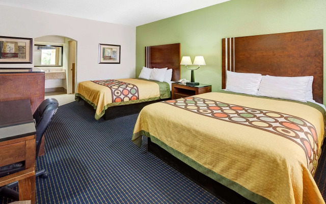 Super 8 by Wyndham Houston Hobby Airport South