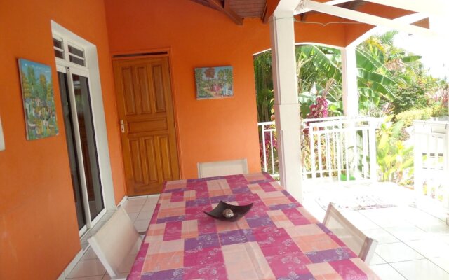 House With 2 Bedrooms in Petit-canal, With Pool Access, Furnished Terr