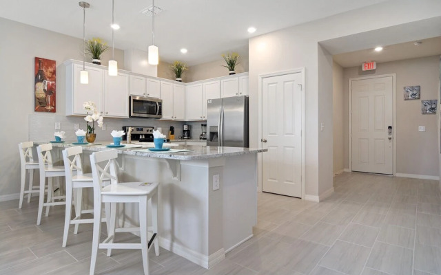 Four Bedroom Sleeps 10 w/GameRoom 5152A