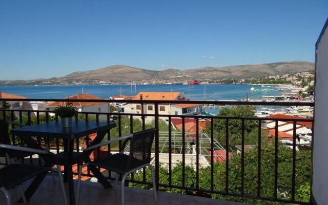 Apartments Mara - 70m from the sea