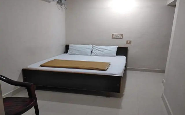 Sri Sivalakshmi AC Guest House