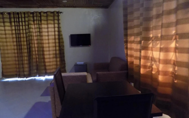 Posh Apartments Bussiness Hotel