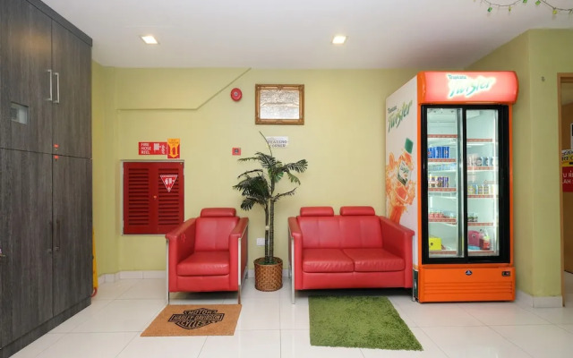 OYO 44023 Mehram Hotel