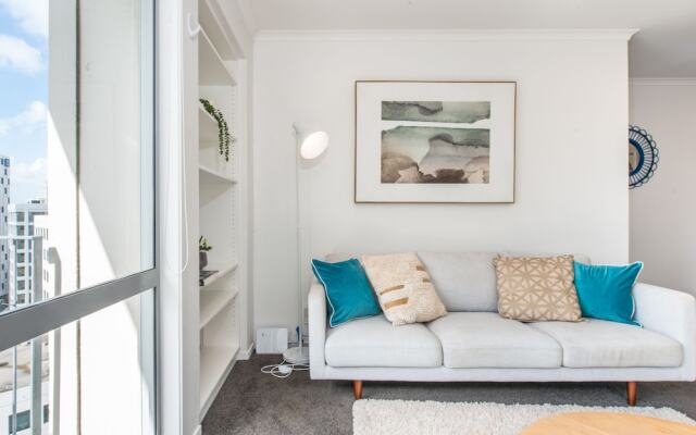 JHT - 3 BRM CBD Queen St Balcony