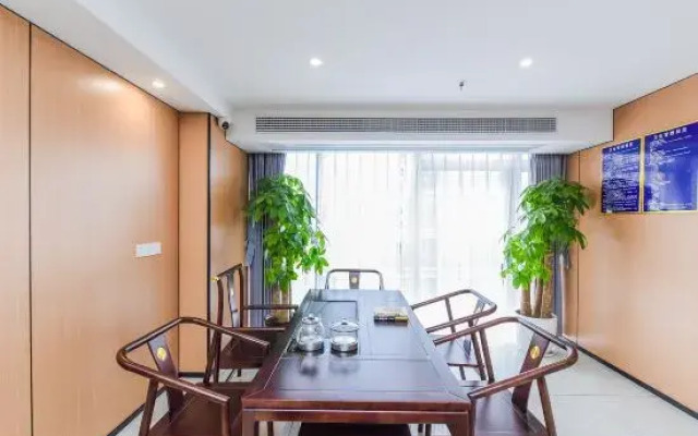 Ruixin Hotel