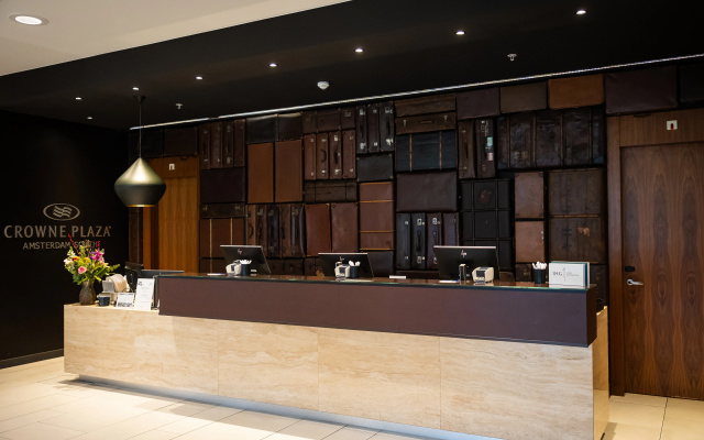 Crowne Plaza Amsterdam South by IHG - Image 2
