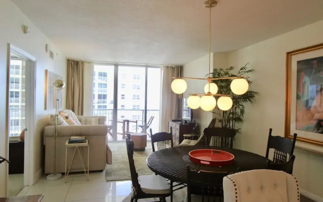 Opera Tower By Suarez Vacation Rentals