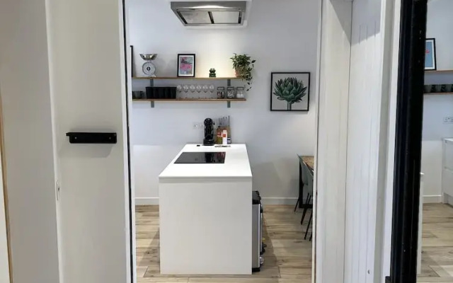 Ideal Bristol Getaway - 3 bed Harbourside Home