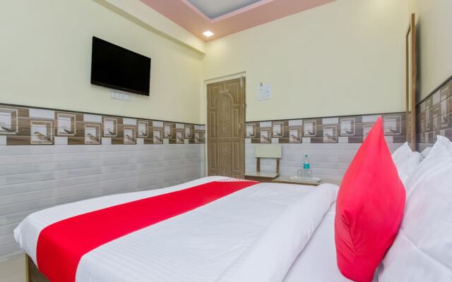 OYO 22048 Trio Hotel