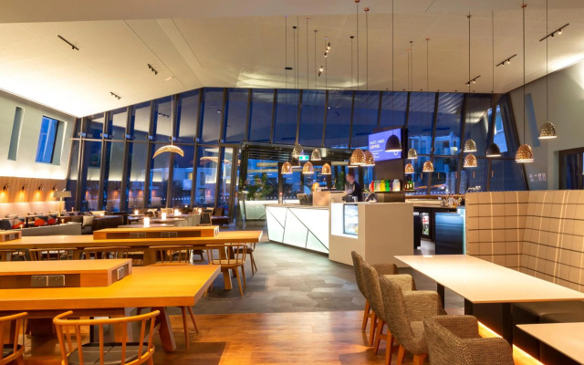 Holiday Inn Express And Suites Queenstown by IHG