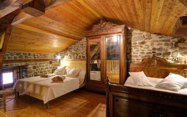 Gîte Essertines-en-Châtelneuf, 3 pièces, 6 personnes - FR-1-496-16