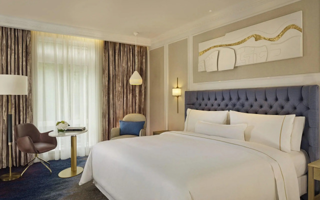 The College Green Hotel Dublin, Autograph Collection