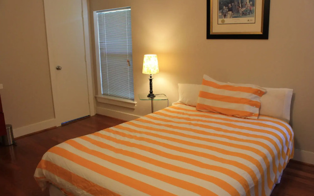 Modern B & B