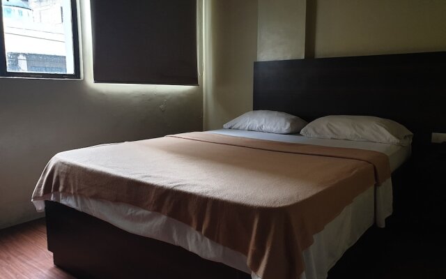 OYO 1011 First Hotel