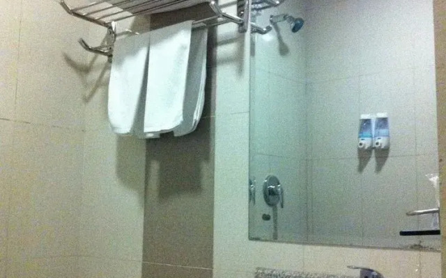 Xinyuan Business Hotel