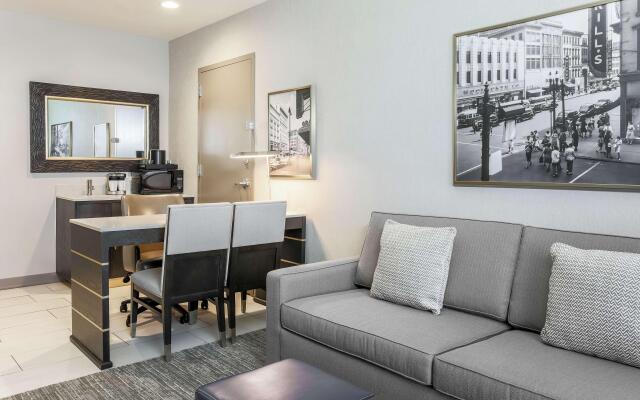 Embassy Suites by Hilton Syracuse Destiny USA