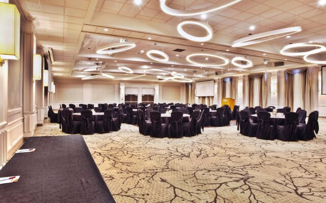 Crowne Plaza Kitchener-Waterloo by IHG