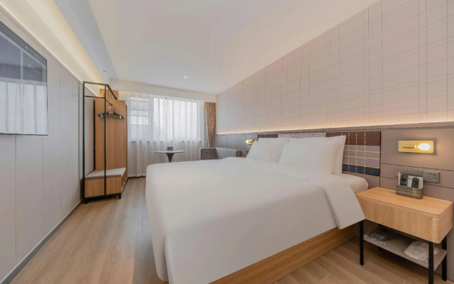 Homeinn Plus Hotel (Shanghai Pudong Airport)