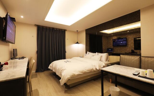 M7 Hotel