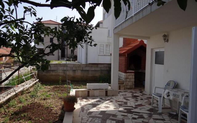 Apartments Tomislav - 120 m from beach