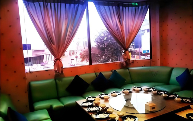 Ayutthaya Grand Hotel