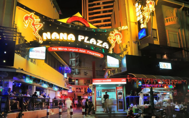 Omni Towers - Large 1 Bedroom Condo Soi Nana