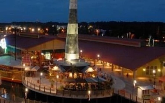 Sedgefield 102 by RedAwning