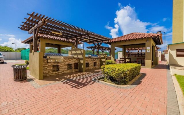 Beautiful One Bedroom Ground Level Palmaruba