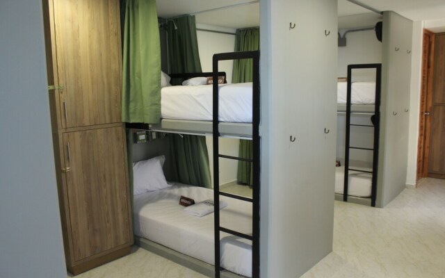 Los Patios Suites Hostal